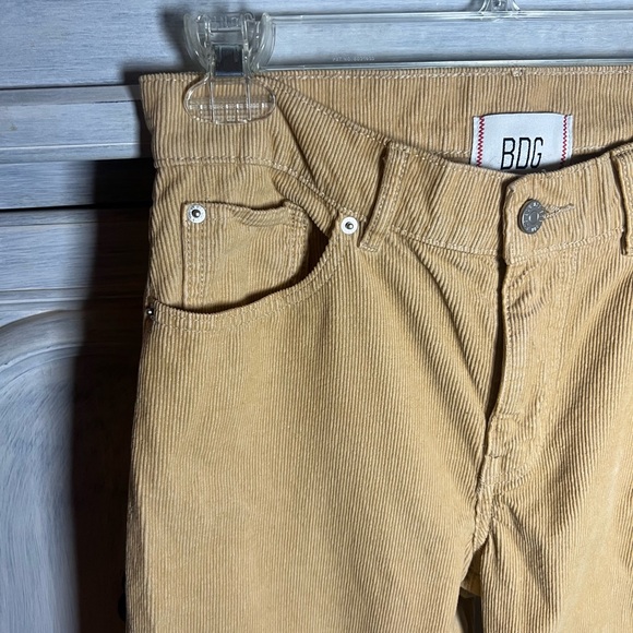 BDG Tan Pegged Cowboy Relaxed‎ Straight Corduroy Pants Academia Classic Preppy - Picture 7 of 10